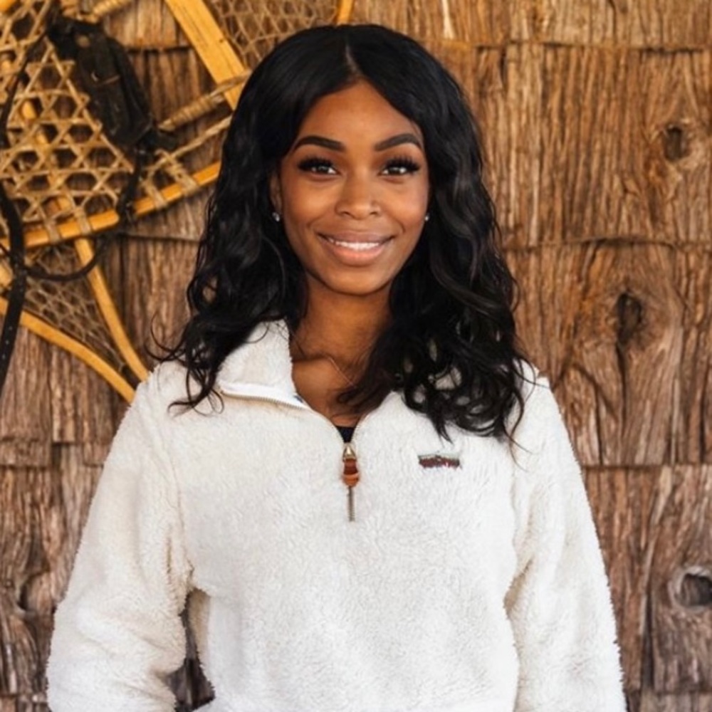 Meet your Posher, Olivia